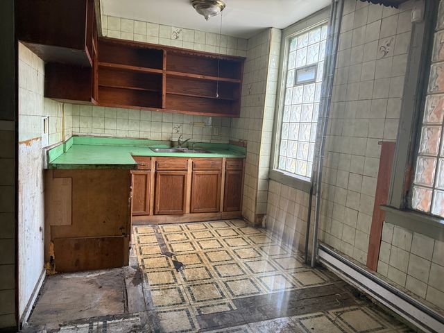 6951 S Princeton Avenue, Chicago, IL 60621