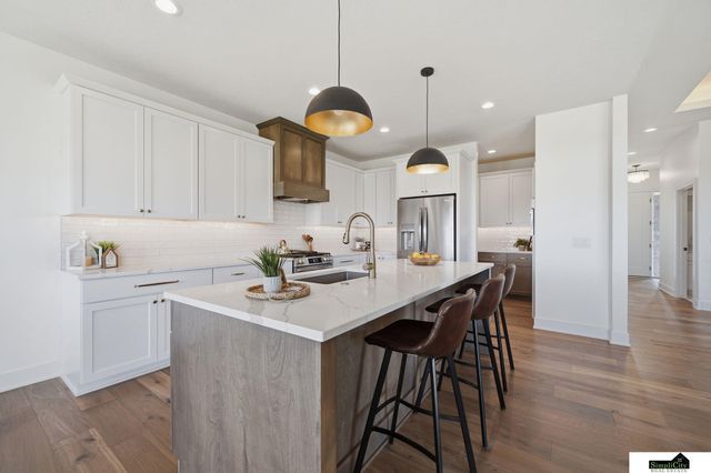 2222 Battle Creek Road, Lincoln, NE 68520