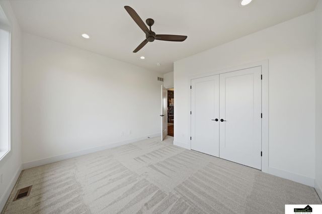 2222 Battle Creek Road, Lincoln, NE 68520