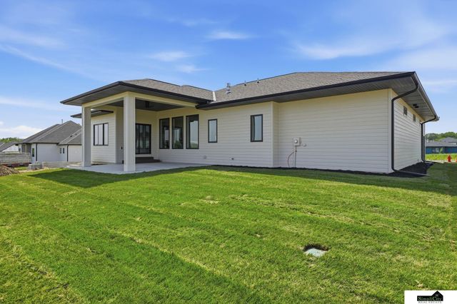2222 Battle Creek Road, Lincoln, NE 68520