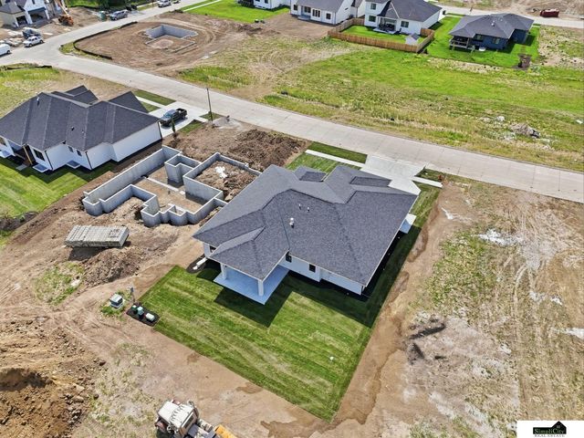 2222 Battle Creek Road, Lincoln, NE 68520