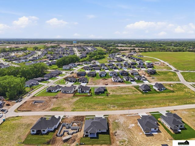 2222 Battle Creek Road, Lincoln, NE 68520