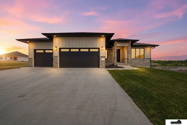 2222 Battle Creek Road, Lincoln, NE 68520