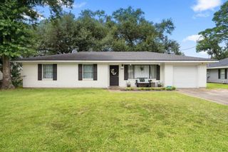 300 Mathilda Drive, Sulphur, LA 70663