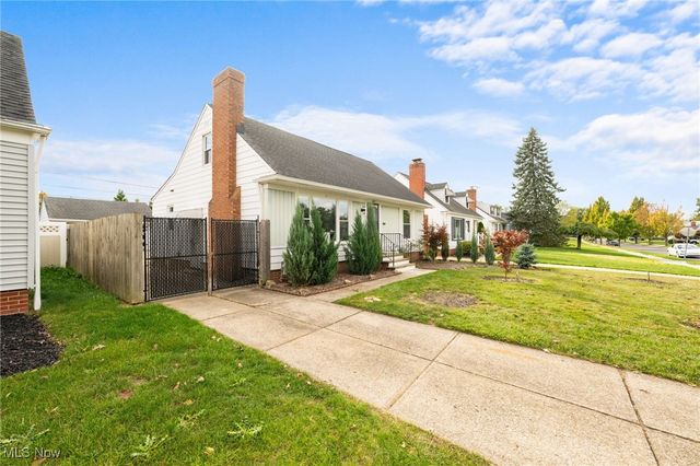 16347 Craigmere Drive, Middleburg Heights, OH 44130