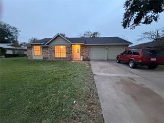 1023 Twinbrooke Drive, Houston, TX 77088