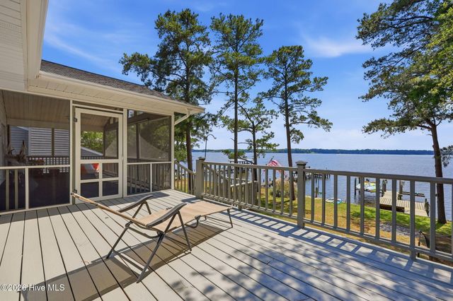 308 Sunnyside Drive, Washington, NC 27889