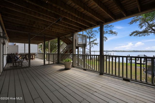 308 Sunnyside Drive, Washington, NC 27889