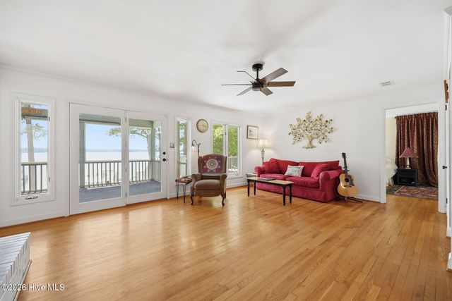 308 Sunnyside Drive, Washington, NC 27889