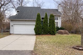 288 E Grand Traverse Street, Commerce Charter Township, MI 48382