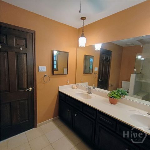 35 Clarendon Road, Savannah, GA 31410