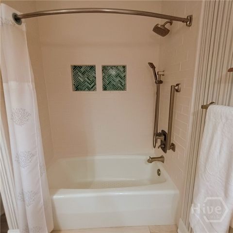 35 Clarendon Road, Savannah, GA 31410