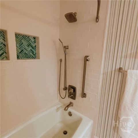 35 Clarendon Road, Savannah, GA 31410