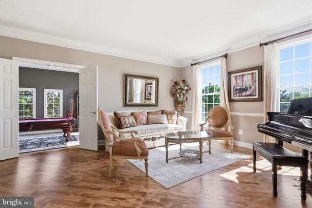 2 ROSSITER CIR, New Hope, PA 18938
