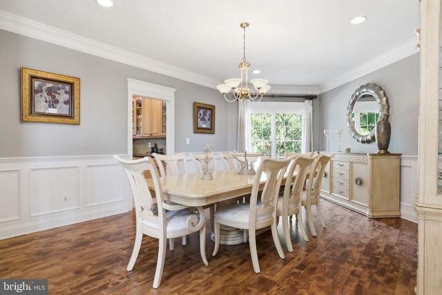 2 ROSSITER CIR, New Hope, PA 18938