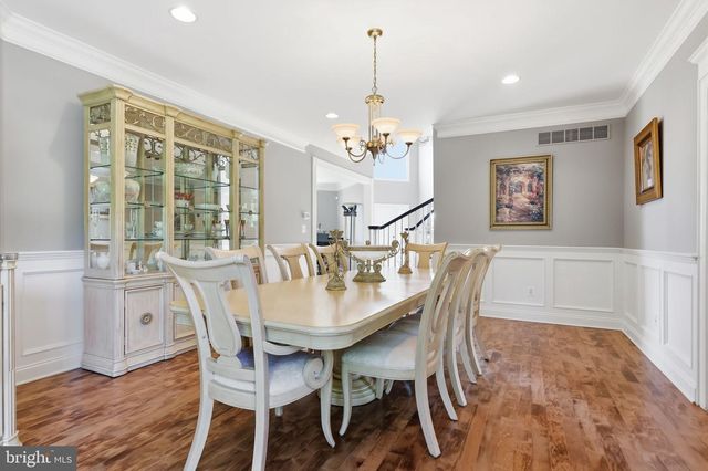 2 ROSSITER CIR, New Hope, PA 18938
