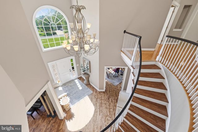 2 ROSSITER CIR, New Hope, PA 18938
