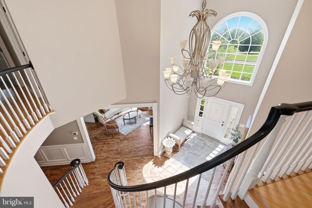 2 ROSSITER CIR, New Hope, PA 18938