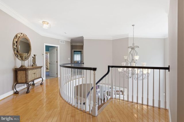 2 ROSSITER CIR, New Hope, PA 18938