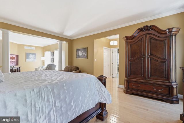 2 ROSSITER CIR, New Hope, PA 18938
