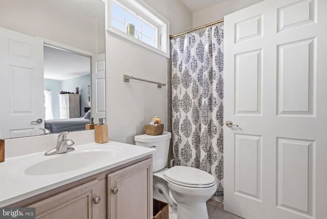 2 ROSSITER CIR, New Hope, PA 18938