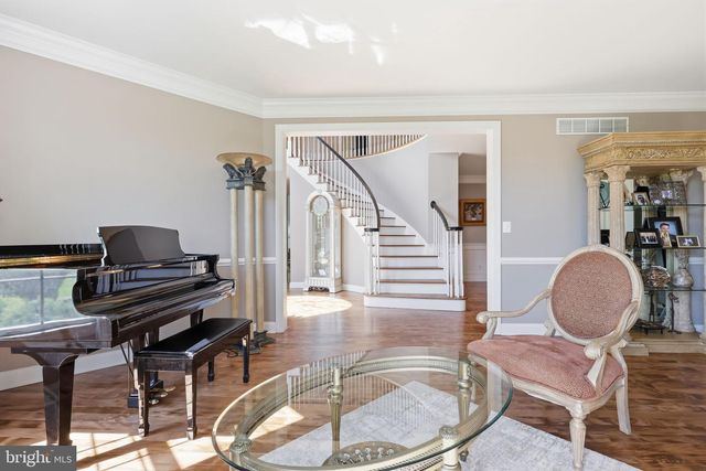 2 ROSSITER CIR, New Hope, PA 18938