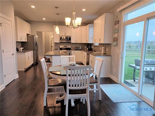 14934 Stonebridge Lane, Perrysburg, OH 43551