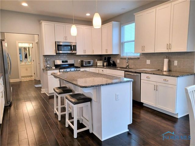 14934 Stonebridge Lane, Perrysburg, OH 43551