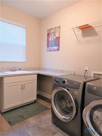 14934 Stonebridge Lane, Perrysburg, OH 43551