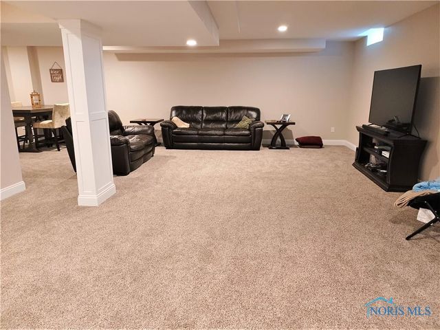 14934 Stonebridge Lane, Perrysburg, OH 43551