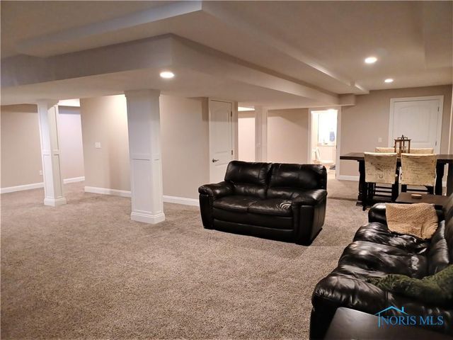 14934 Stonebridge Lane, Perrysburg, OH 43551