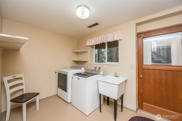 8006 55th Avenue Ct E, Puyallup, WA 98371