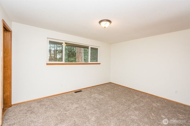 8006 55th Avenue Ct E, Puyallup, WA 98371