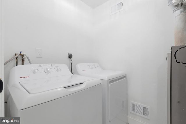 2412 OLD STONE MILL DR, East Windsor Twp, NJ 08512