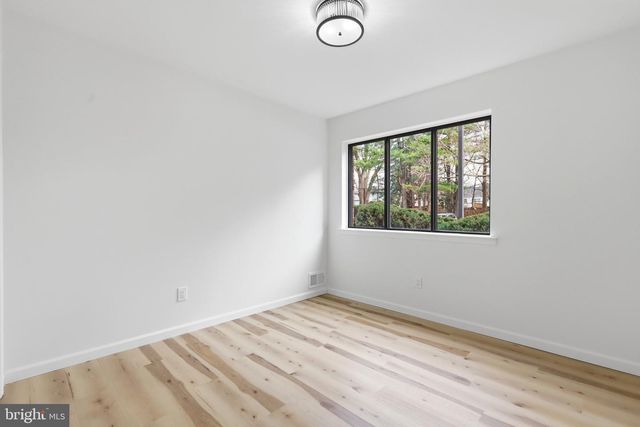 2412 OLD STONE MILL DR, East Windsor Twp, NJ 08512