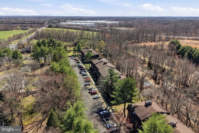 2412 OLD STONE MILL DR, East Windsor Twp, NJ 08512