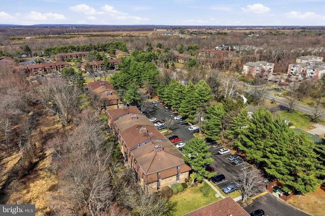 2412 OLD STONE MILL DR, East Windsor Twp, NJ 08512