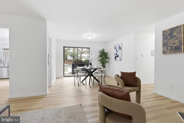 2412 OLD STONE MILL DR, East Windsor Twp, NJ 08512