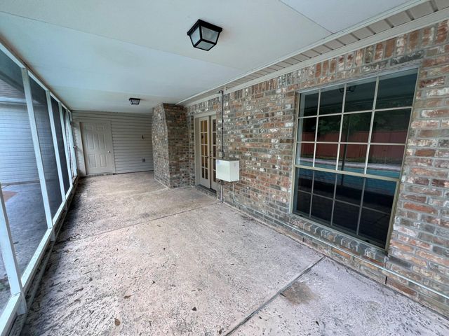 2630 Evalon Street, Beaumont, TX 77702