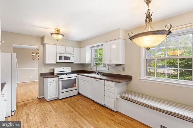 260 VILLAGE CT, Haddonfield, NJ 08033