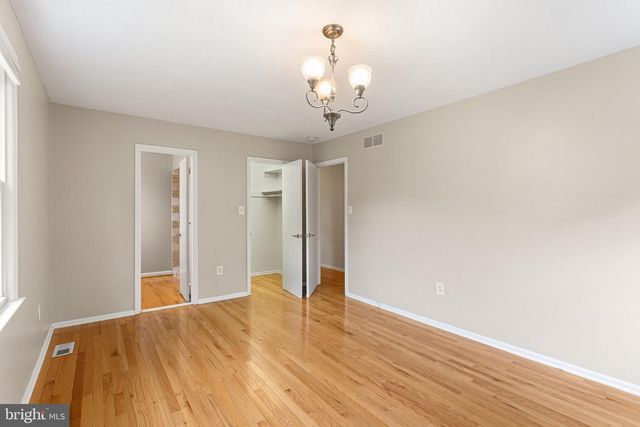 260 VILLAGE CT, Haddonfield, NJ 08033