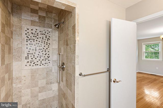 260 VILLAGE CT, Haddonfield, NJ 08033