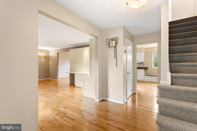 260 VILLAGE CT, Haddonfield, NJ 08033