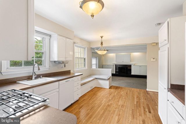 260 VILLAGE CT, Haddonfield, NJ 08033