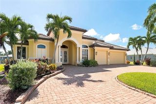 5055 Sorrento CT, Cape Coral, FL 33904