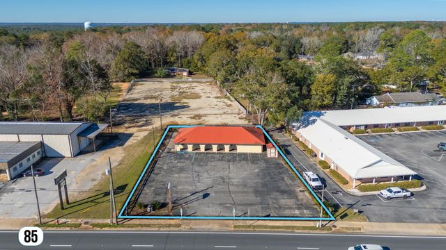 914 N Ferdon Boulevard, Crestview, FL 32536