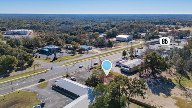 914 N Ferdon Boulevard, Crestview, FL 32536