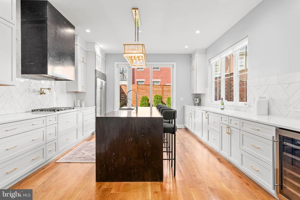 1519 WALLACE ST, PHILADELPHIA, PA 19130 — exterior