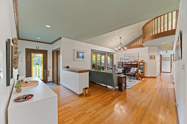 1543 N Saint Marys Road, Green Oaks, IL 60048
