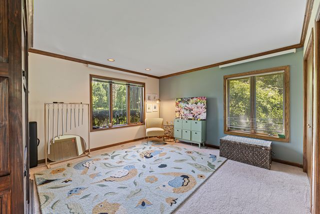 1543 N Saint Marys Road, Green Oaks, IL 60048